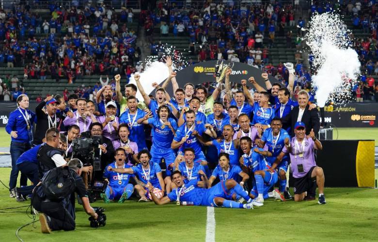 #RheBunkerNoticias | Cruz Azul se alza como el campeón de la Supercopa de la Liga MX