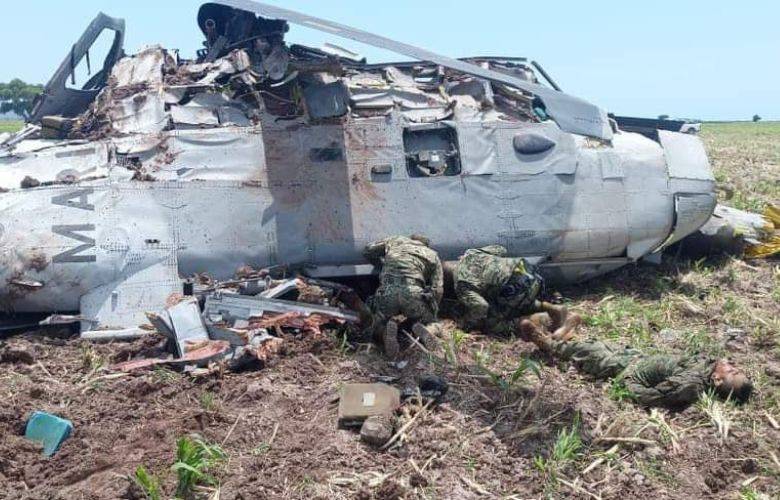 TheBunkerNoticias | Mueren 14 marinos en desplome de helicóptero en Los Mochis
