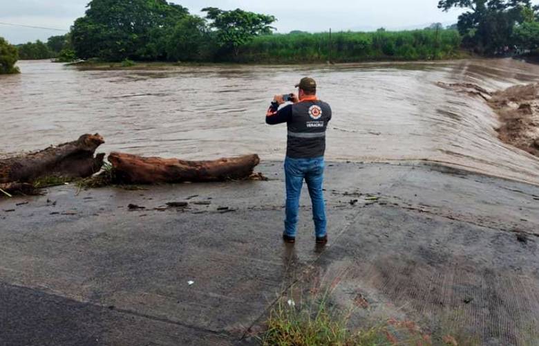 TheBunkerNoticias | Grace causa estragos en su paso por Veracruz; hay 9 muertos