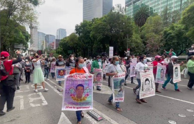 #TheBunkerNoticias | Marchas y consignas, la polvareda del caso Ayotzinapa en la CDMX
