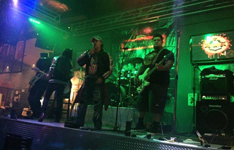 TheBunkerNoticias | ¿Ready to crash and burn? Tributo oficial de Guns and Roses de gira por el sureste de México