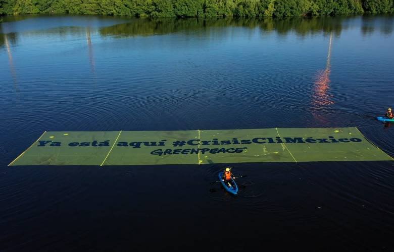TheBunkerNoticias | Greenpace aparece en Dos Bocas; protesta sobre cambio climático