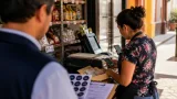 Comerciantes de San Juan del Río, en alerta por falsos gestores que piden pagos