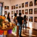Exposición en Puebla documenta sincretismo religioso con 40 imágenes entre 1998 y la fecha