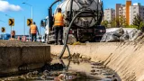 En Tlaxcala intensifican limpieza del canal pluvial en la carretera Tlaxcala–Puebla para evitar inundaciones