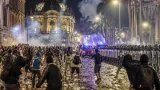 Incidentes en el centro de Córdoba tras festejos: al menos 10 detenidos y gas lacrimógeno