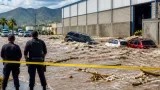 Monclova sufre inundaciones: arroyo arrastra vehículos y calles permanecen anegadas