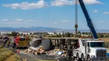 Volcadura de tractocamión interrumpe la carretera Chihuahua–Delicias y afecta la movilidad