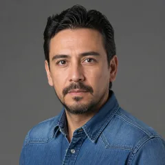 Rubén Larios