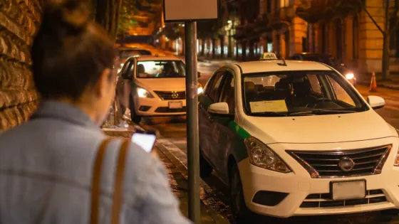 En Xalapa advierten riesgos en plataformas digitales; recomiendan precaución, sobre todo a mujeres