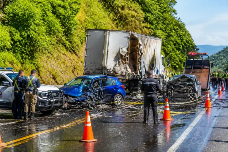 Accidente en la carretera Comitán–Teopisca deja dos muertos y cierre temporal del tramo