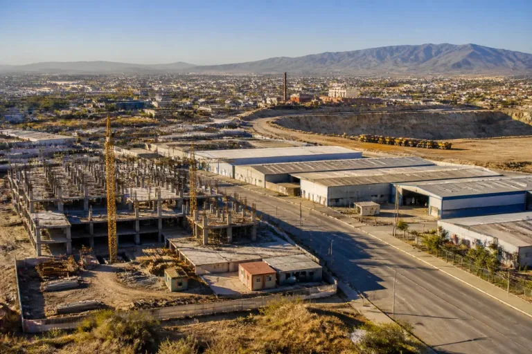 Actividad industrial en Durango se desploma 8.3% anual en marzo; construcción, el golpe mayor