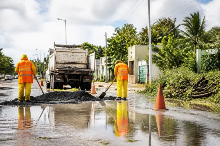 Alcaldía refuerza bacheo en la capital pese a la temporada de lluvias