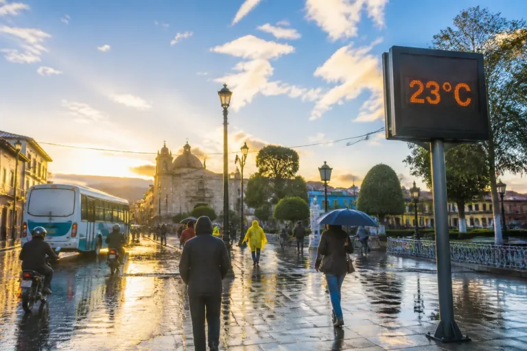 Apizaco amanece con lluvia ligera; jornada templada y máximas de 28°C