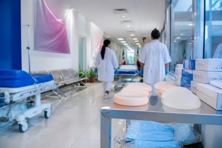 Arranca en Colima jornada de reconstrucción mamaria para sobrevivientes de cáncer