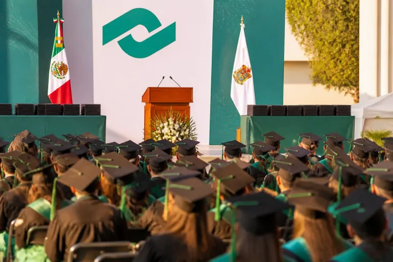 Casi 900 egresados del Conalep Hidalgo concluyen su formación técnica en seis planteles