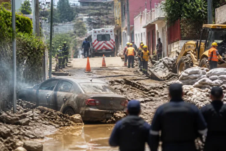 Chimalhuacán: lluvias en Lomas de Totolco dejan un muerto y daños en vialidad