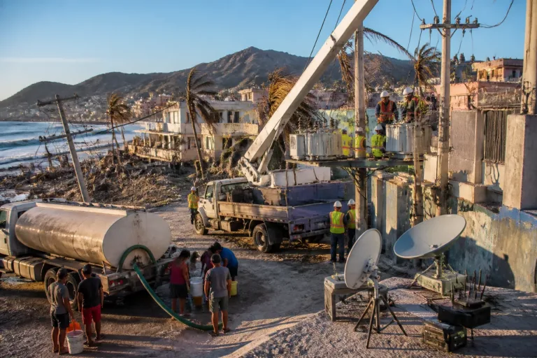La Guaira recupera 96% del suministro eléctrico tras los sismos; agua y comunicaciones siguen en reparación