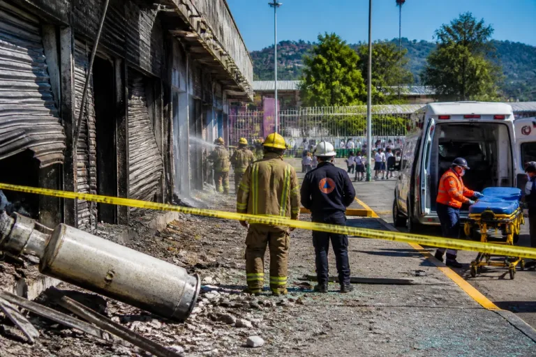 Explosión de gas sacude Uruapan: tres lesionados y daños en comercios