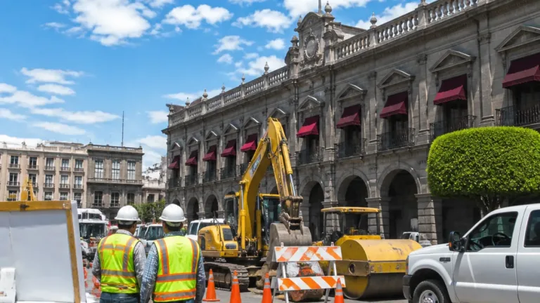 Gobierno de Puebla anuncia revisión de contratistas y cambios en obra pública
