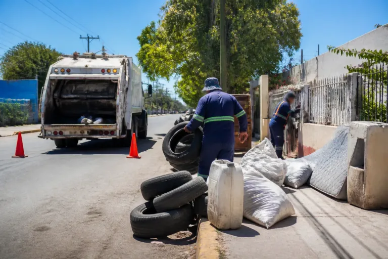 Hermosillo organiza jornada de descacharre en colonia Y Griega para prevenir dengue y zika