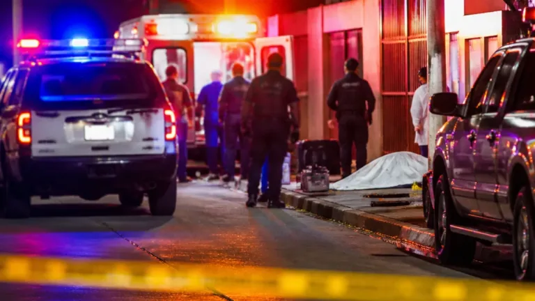 Hombre asesinado a tiros afuera de un domicilio en colonia Miguel Alemán, Culiacán