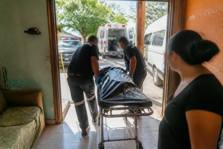 Joven de 29 años fallece en vivienda de Tuxtla Gutiérrez; trasladan cuerpo al Semefo