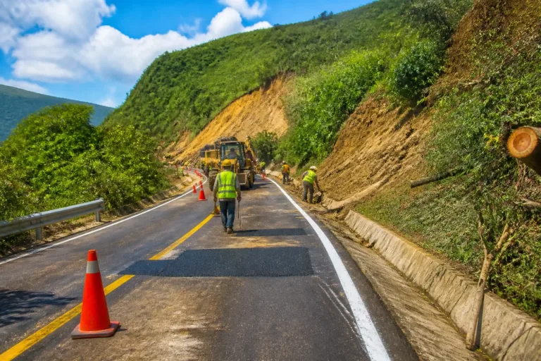 Junta Estatal de Caminos rehabilita más de 241 km de vías en junio