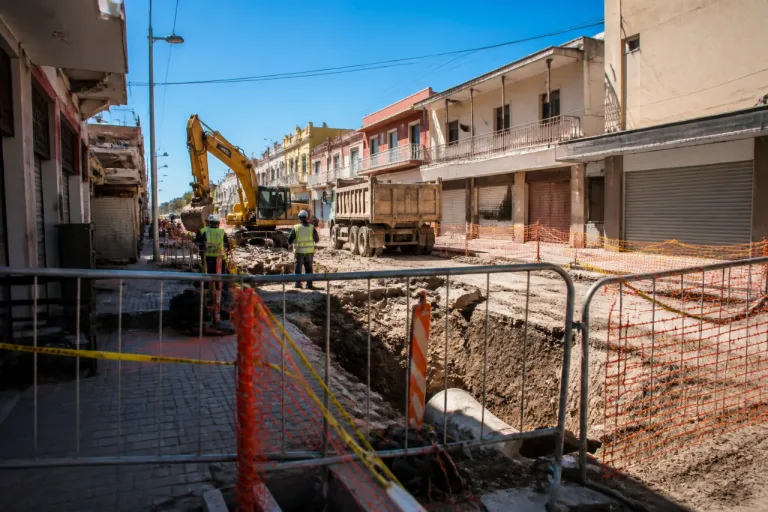 Obras en el centro de Guasave: cierres viales y promesa de apoyo a comerciantes