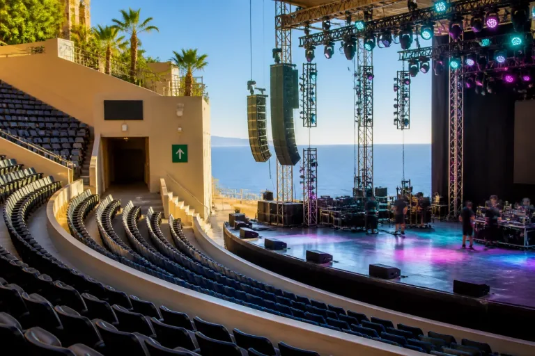Benalmádena moderniza su Auditorio Municipal para atraer espectáculos de primer nivel