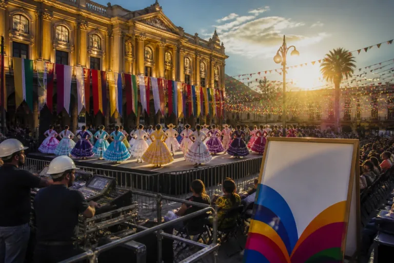 Orizaba se prepara para el Festival Internacional del Folklore con más de 300 bailarines