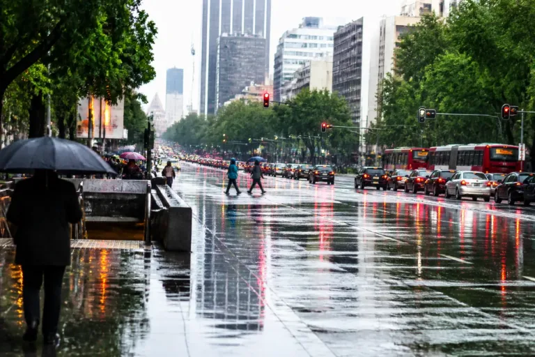 Pronóstico: Ciudad de México afronta días de lluvia intensa y temperaturas frescas