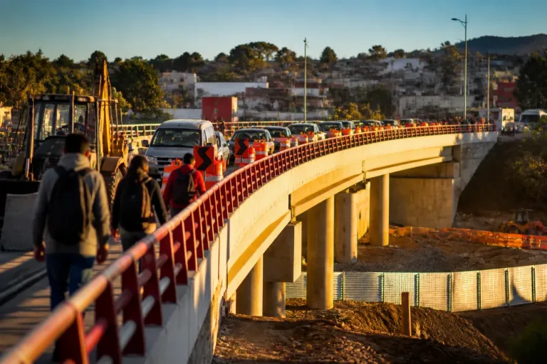 Reabren el puente Tlaxcala–Chiautempan; persisten congestionamientos por obras cercanas