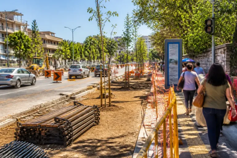 Reforma de la plaza en Delicias divide opiniones por priorizar el tráfico sobre el peatón
