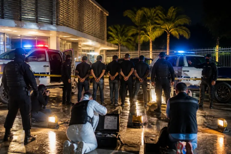 Seis policías estatales son detenidos en Tabasco tras operativo interinstitucional