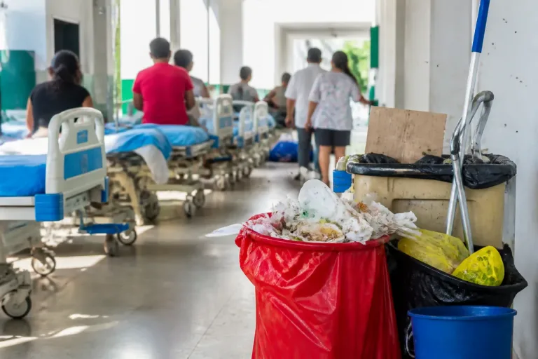Tapachula: denuncian condiciones insalubres por moscas en el Hospital General