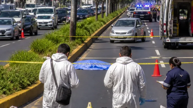 Toluca: muere un hombre atropellado en Boulevard Aeropuerto; vehículo fue abandonado