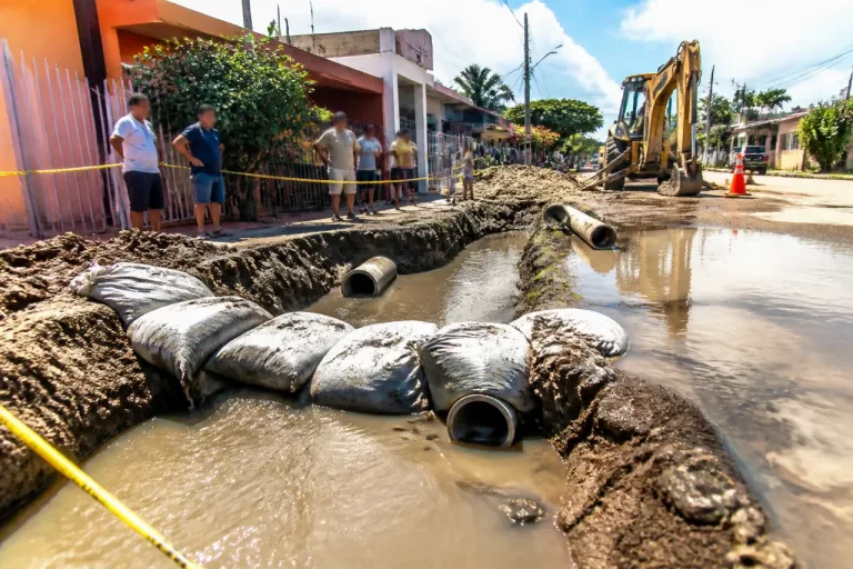 Vecinos alertan por riesgo de inundaciones en la Ejidal de Coatzacoalcos por obras del acueducto